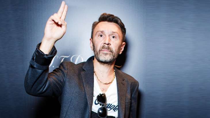 Сергей Шнуров пытается бросить курить