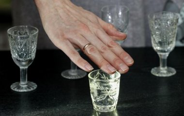 Лікарі розповіли про наслідки відмови від алкоголю