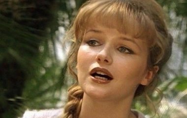 После химиотерапии Александра Яковлева вынуждена носить специальную шапочку