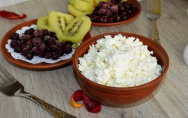 Дієтолог розповіла, з якими продуктами категорично не поєднується сир