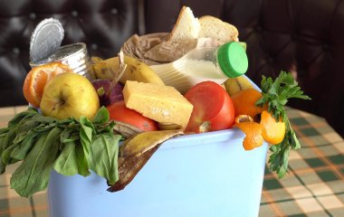 Прострочені продукти: дати друге життя чи викинути