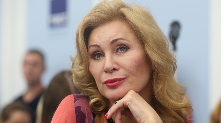 Вика Цыганова меняет профессию