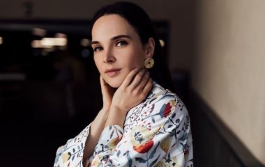 Жена Тимура Мирошниченко показала палату, в которой лежит с 2-летним сыном