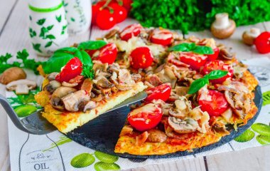 Душистое блюдо за 30 минут: рецепт картофельной пиццы на сковороде