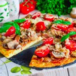 Душистое блюдо за 30 минут: рецепт картофельной пиццы на сковороде