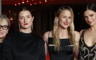 Мерил Стрип появилась на красной дорожке с четырьмя детьми (фото)