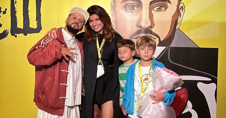 Дружина MONATIK показала рідкісні фото наймолодшого сина: який вигляд має Леон
