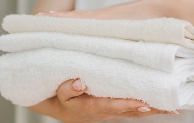 З якими речами в жодному разі не можна прати махрові рушники й чому: корисні поради