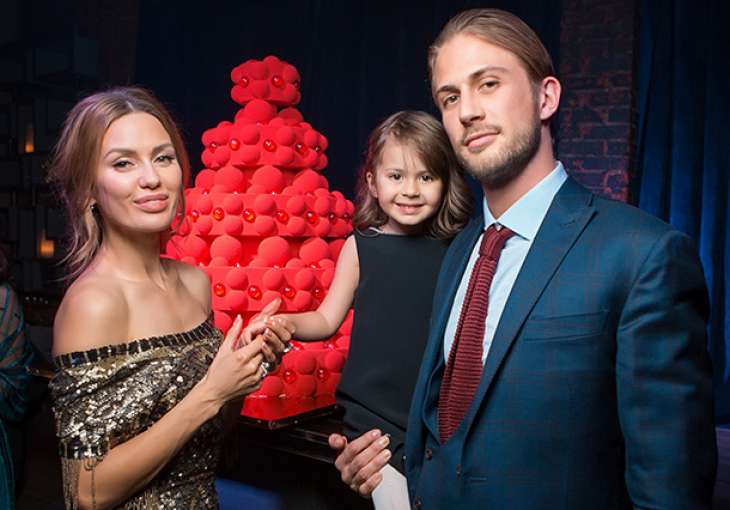 Виктория Боня и Алекс Смурфит подтвердили свое расставание