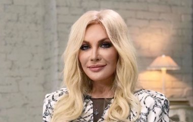 Предательница Таисия Повалий приехала в оккупированный Луганск развлекать оккупантов и восхвалять Россию