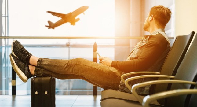 В яких аеропортах світу найсмачніша їжа: поради мандрівникам