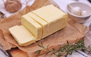 Заморозьте, щоб побачити, чи кришиться якісне вершкове масло