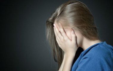 Печіння та поколювання у стопах можуть бути симптомами небезпечних порушень