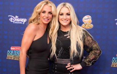 «Я была напугана»: сестра Бритни Спирс вспомнила, как певица схватила нож и заперлась с ней в одной комнате