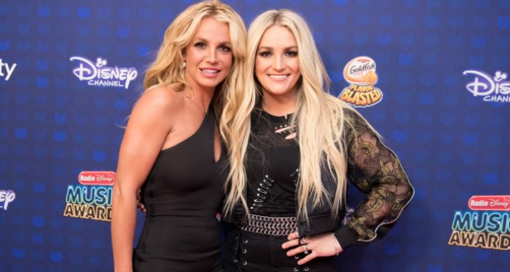 «Я была напугана»: сестра Бритни Спирс вспомнила, как певица схватила нож и заперлась с ней в одной комнате