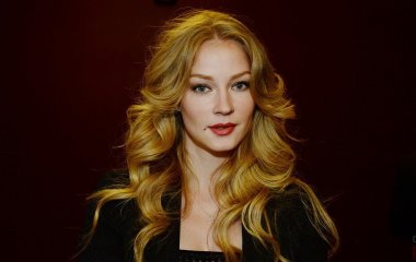 Светлана Ходченкова поделилась эффектным снимком с Недели моды в Париже