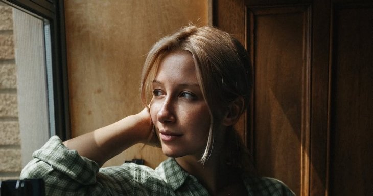 Відома українська ведуча вперше натякнула на причину розлучення з чоловіком після 13 років шлюбу