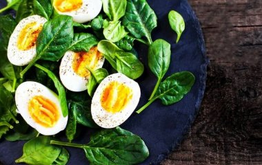Диетолог рассказала, на какие продукты можно заменить дорогие суперфуды при похудении