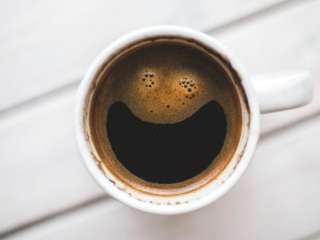 Диетолог рассказала, почему не стоит пить кофе во время еды