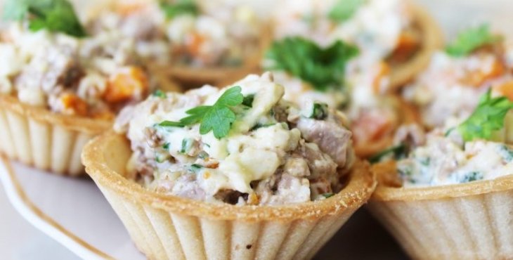 Летний салат с языком