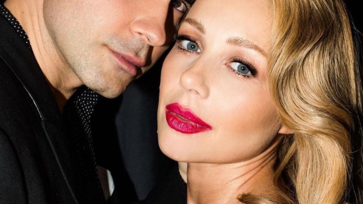 Тина Кароль на улыбчивых фотографиях намекнула на новую песню