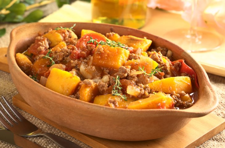 Рецепты приготовления жаркого в духовке. Как вкусно приготовить мясо в горшочках в духовке?