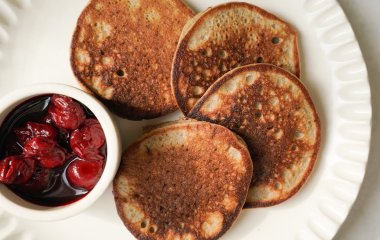 Рецепт банановых оладьев без молока: сытный и вкусный завтрак для всей семьи