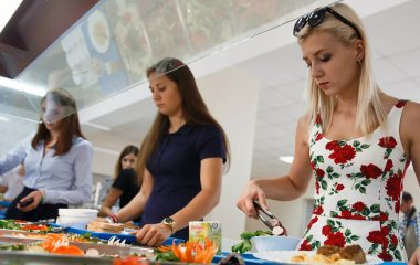 Лікар розповіла, як є і не гладшати