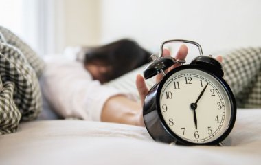 Вчені назвали несподіваний спосіб швидко заснути