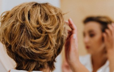 Стилісти назвали стрижки, які творять дива з тонким волоссям: ефект густої шевелюри без складного укладання