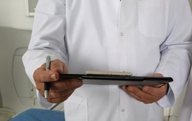 Лікар назвала захворювання, які супроводжуються почуттям холоду та мерзлякуватістю
