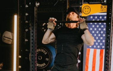 Чоловік встановив новий рекорд підтягування за 24 години: кількість шокує