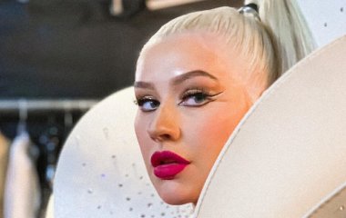 Кристина Агилера рассказала о том самом поцелуе с Мадонной на премии MTV VMA в 2003 году