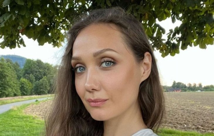 45-летняя Евгения Власова шокировала молодым видом и поделилась, как ей это удается