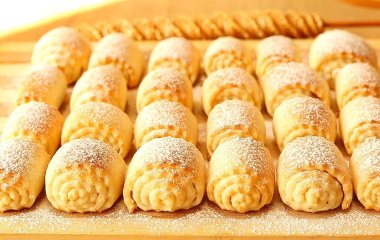 Сирне печиво з вареним згущеним молоком