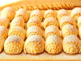 Сирне печиво з вареним згущеним молоком
