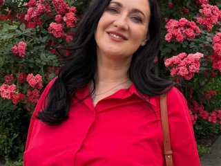 Соломія Вітвіцька на 30-му тижні вагітності замилувала новими фото і розповіла про зміни
