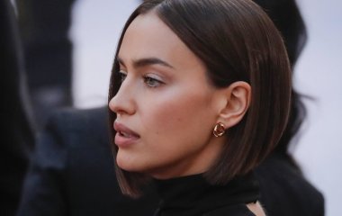 Ирина Шейк с дочерью Леей и подругой Стеллой Максвелл на прогулке в Нью-Йорке