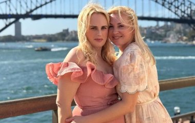 Схудла Ребел Вілсон замилувала фото з дружиною та двома підрослими донечками на сімейному відпочинку