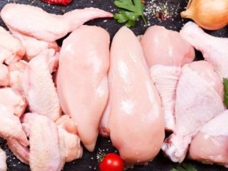 Куряча грудка чи стегно: що корисніше і в чому між ними різниця