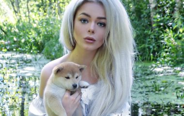 Алина Гросу примерила дерзкий молодежный образ