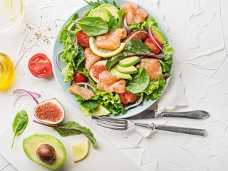 Всегда должны быть в холодильнике: диетолог назвала пять продуктов для похудения