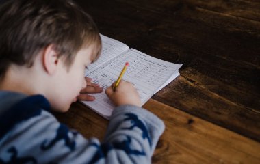 Як за допомогою планування та підвищення самооцінки перемогти осінню депресію
