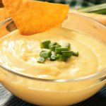 Как легко приготовить ароматный сырный соус: к макаронам, рыбке и овощам
