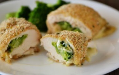 Курячі роли з броколлі та сиром