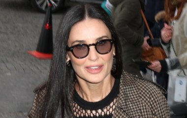 58-летняя Деми Мур продемонстрировала подтянутую фигуру в бикини