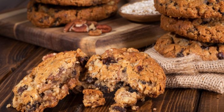 Оригинальное овсяное печенье с нутом и арахисовой пастой