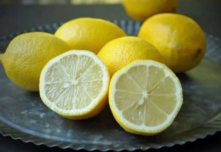 Как может навредить лимон при лечении ОРВИ? Объясняет врач