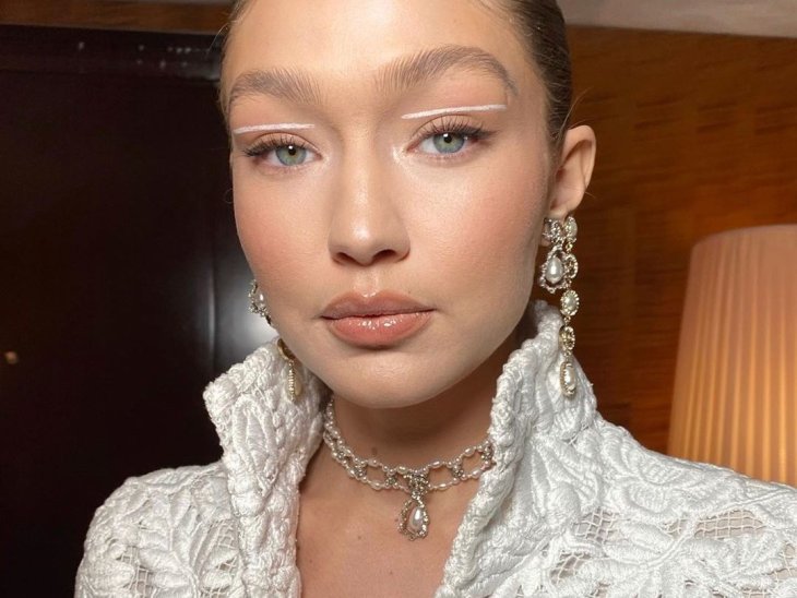 Джиджи Хадид ответила на слова журнала Vogue о том, что она маскирует свою беременность