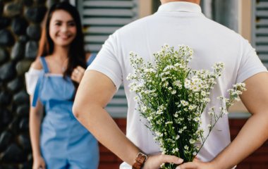 Как правильно ухаживать за девушкой?